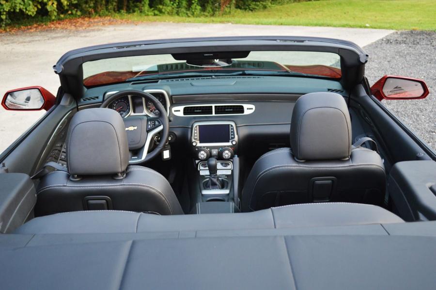  Chevrolet Camaro SS Convertible 2014 года  (фото 11 из 29)